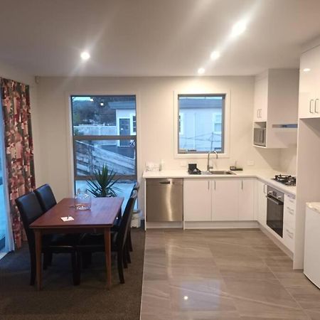 Entire House - Brand New 2 Bedroom House ロワー・ハット エクステリア 写真