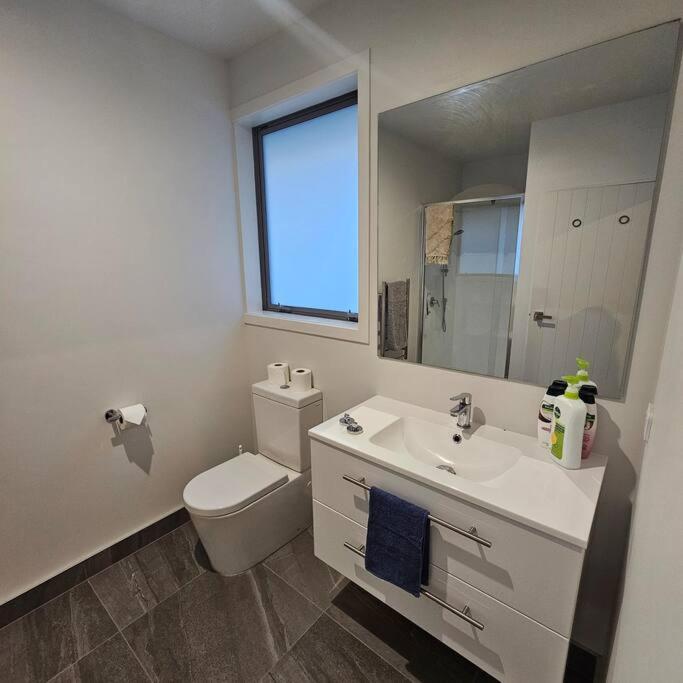 Entire House - Brand New 2 Bedroom House ロワー・ハット エクステリア 写真